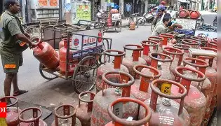 LPG refill delay in India affecting households